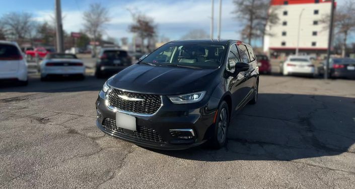 2022 Chrysler Pacifica Hybrid Touring L -
                Norfolk, MA