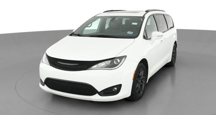 2019 Chrysler Pacifica Limited -
                Lorain, OH