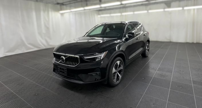 2024 Volvo XC40 B5 Plus -
                Trenton, OH