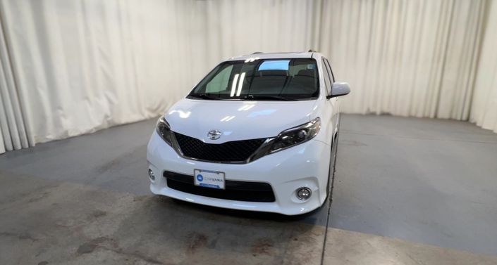 2017 Toyota Sienna SE Premium -
                Riverside, CA