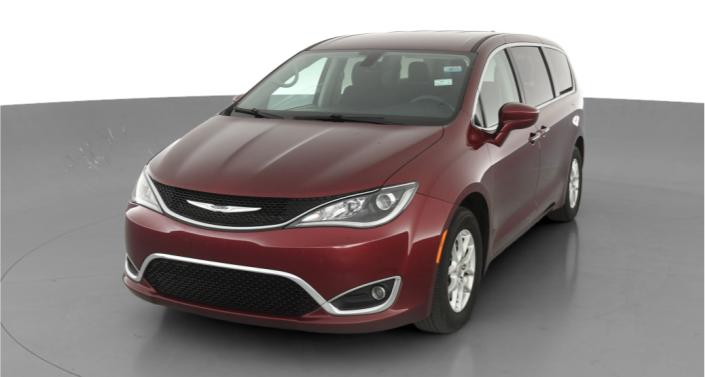 2020 Chrysler Pacifica Touring -
                Lorain, OH