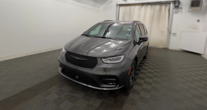 2021 Chrysler Pacifica Hybrid Touring L -
                Framingham, MA