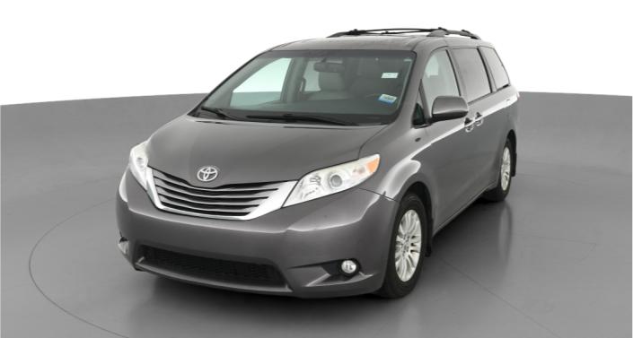 2017 Toyota Sienna XLE -
                Lorain, OH