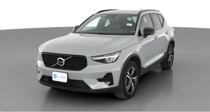 2024 Volvo XC40 B5 Core -
                Richton Park, IL