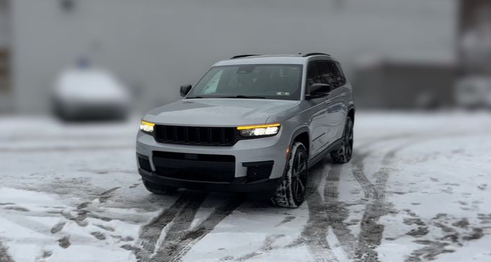 2023 Jeep Grand Cherokee L Altitude -
                Lorain, OH