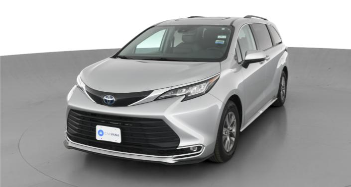 2023 Toyota Sienna XLE Hero Image