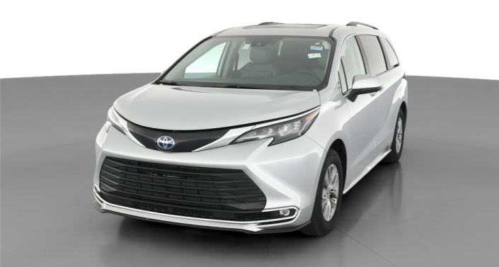 2024 Toyota Sienna XLE -
                Trenton, OH