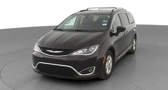 2017 Chrysler Pacifica  -
                Hebron, OH