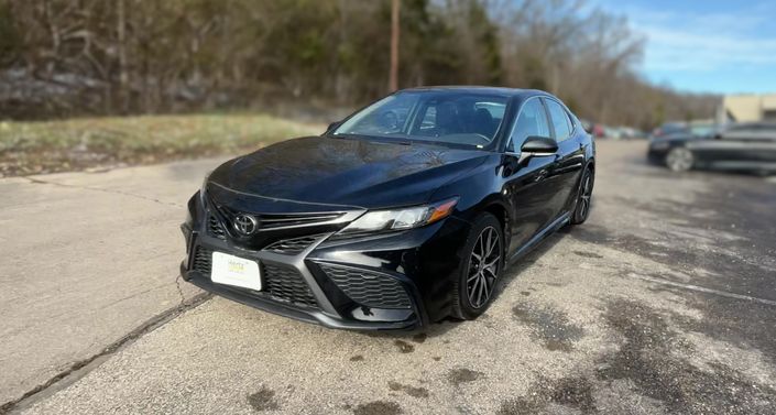 2023 Toyota Camry SE -
                Trenton, OH