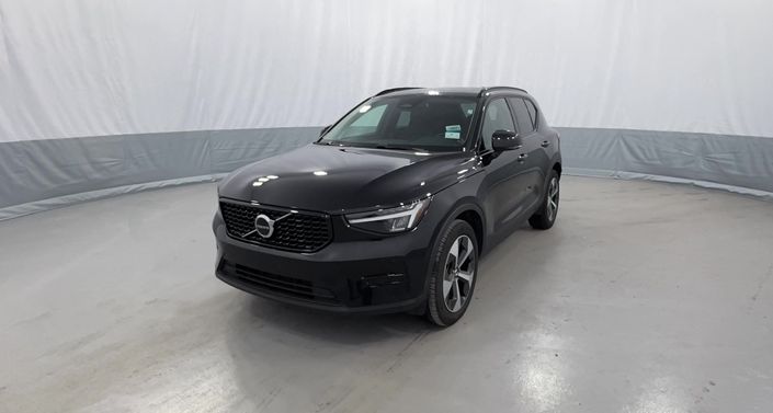 2024 Volvo XC40 B5 Core -
                Akron, NY