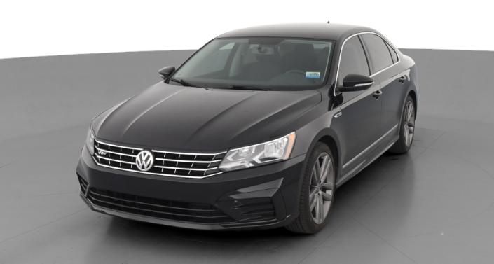 2017 Volkswagen Passat R-Line Hero Image