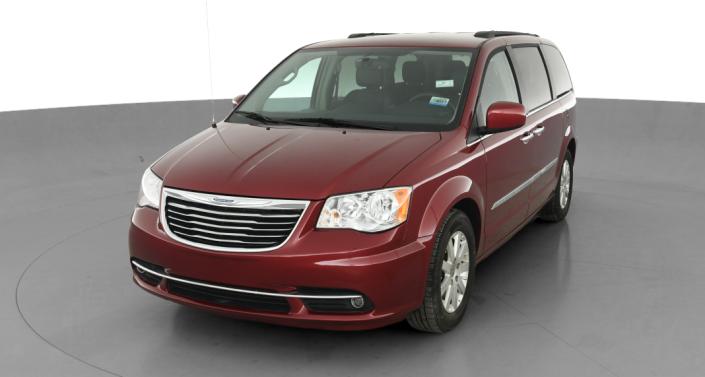 2016 Chrysler Town & Country Touring -
                Lorain, OH