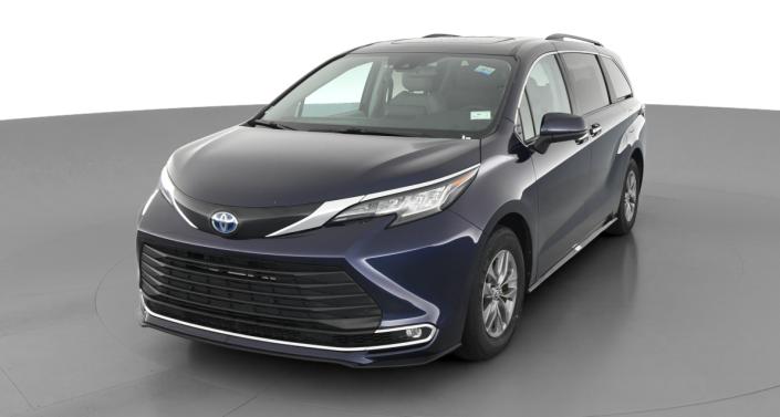 2024 Toyota Sienna XLE -
                Trenton, OH