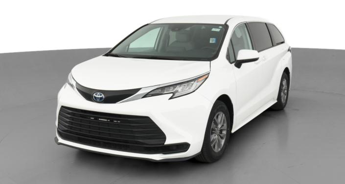 2022 Toyota Sienna LE -
                Concord, NC