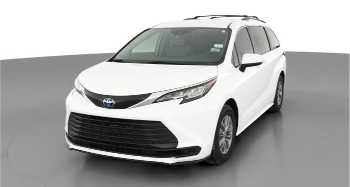 2022 Toyota Sienna LE -
                Trenton, OH