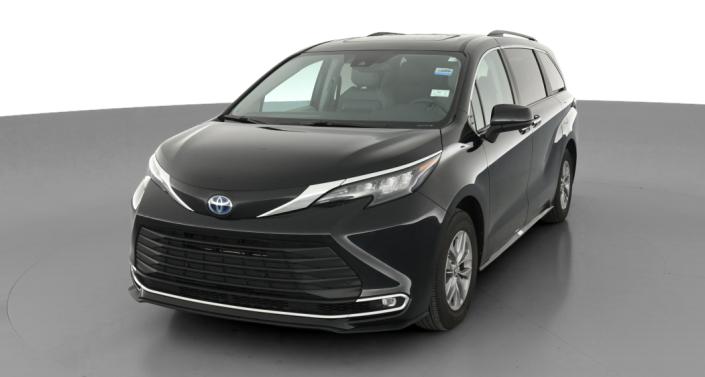 2024 Toyota Sienna XLE -
                Trenton, OH