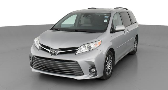 Thumbnail: 2018 Toyota Sienna - 1