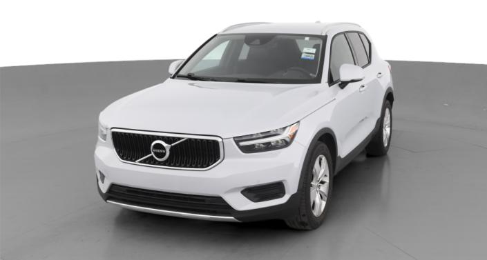 2020 Volvo XC40 T4 Momentum -
                Concord, NC