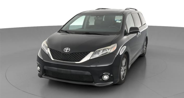 2017 Toyota Sienna SE Hero Image