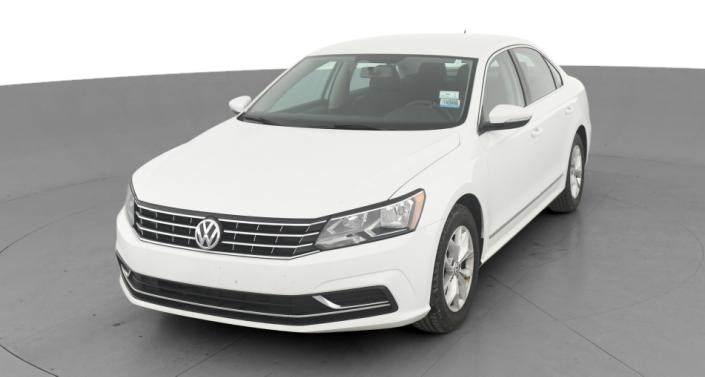 2016 Volkswagen Passat S -
                Hebron, OH