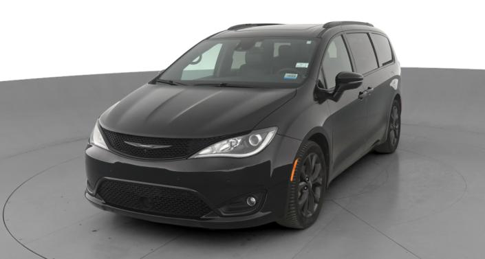 2019 Chrysler Pacifica Limited -
                Hebron, OH