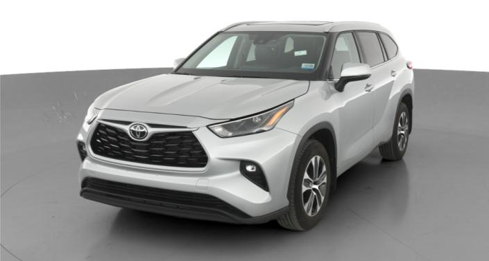 2023 Toyota Highlander XLE -
                Lorain, OH