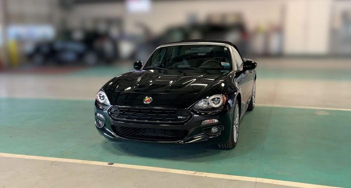 2017 Fiat 124 Spider Lusso -
                Fairview, OR