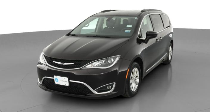 2017 Chrysler Pacifica Touring L -
                Trenton, OH