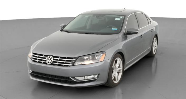 2015 Volkswagen Passat SEL Hero Image