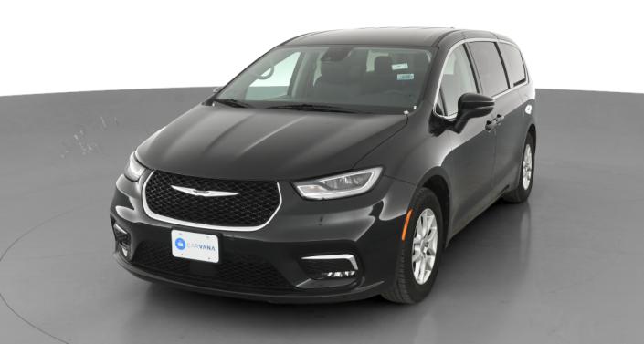 2023 Chrysler Pacifica Touring L -
                Lorain, OH