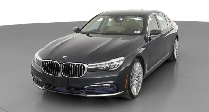 2017 BMW 7 Series 740i Hero Image