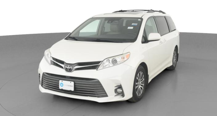 2019 Toyota Sienna XLE -
                Hebron, OH