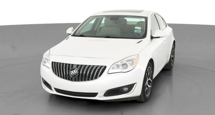 2017 Buick Regal Sport Touring Hero Image