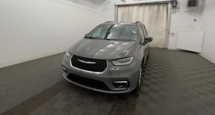 2022 Chrysler Pacifica Touring L -
                Framingham, MA