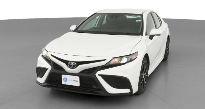 2024 Toyota Camry SE Hero Image