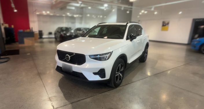 2024 Volvo XC40 B5 Core -
                Trenton, OH