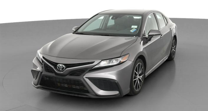 2024 Toyota Camry SE Hero Image