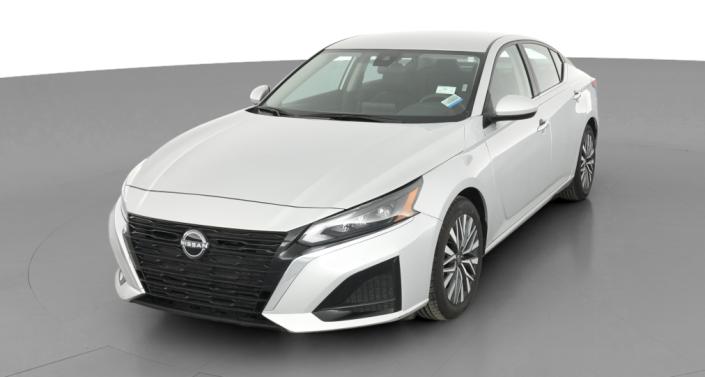 2023 Nissan Altima SV Hero Image