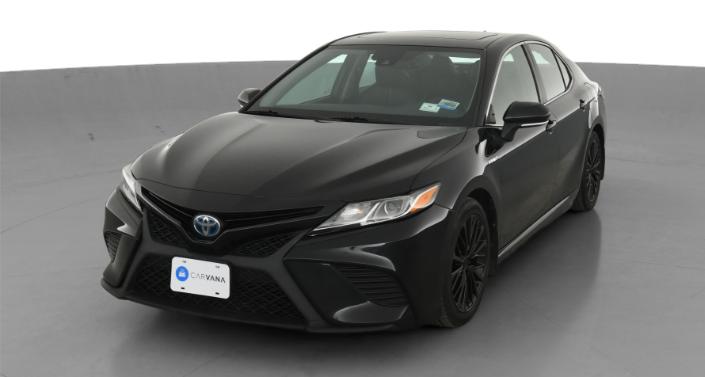 2018 Toyota Camry SE Hero Image