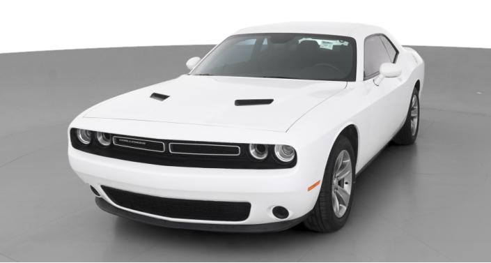 2019 Dodge Challenger SXT Hero Image