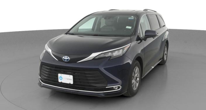 2024 Toyota Sienna XLE -
                Hebron, OH