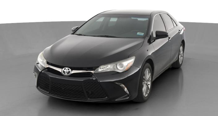 2017 Toyota Camry SE Hero Image