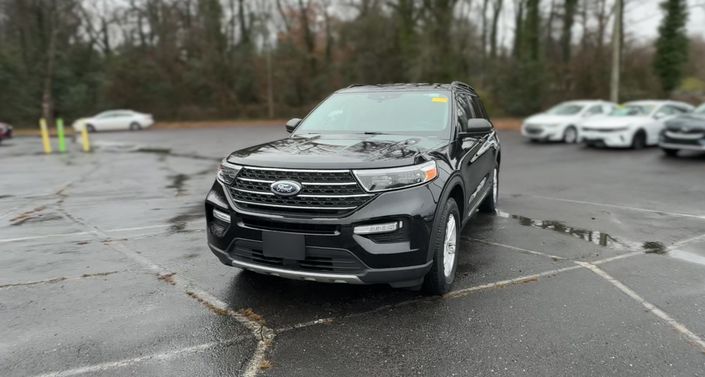 2023 Ford Explorer XLT Hero Image