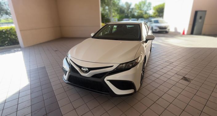 2024 Toyota Camry SE -
                Miami, FL