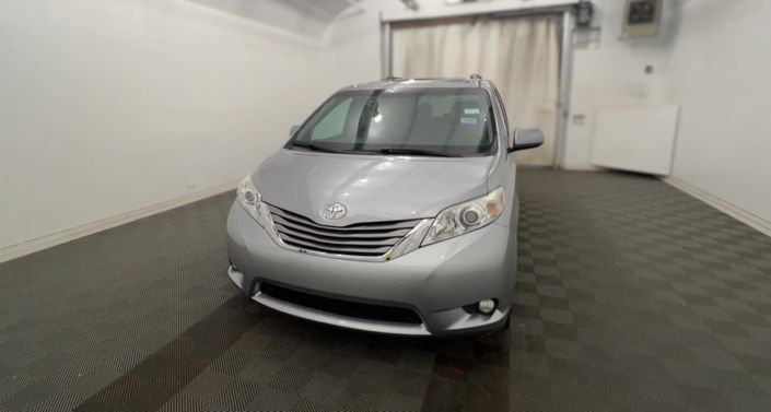 2017 Toyota Sienna XLE -
                Beverly, NJ