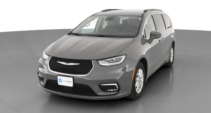 2022 Chrysler Pacifica Touring L Hero Image