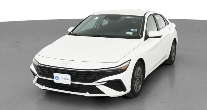 2024 Hyundai Elantra SEL -
                Hebron, OH