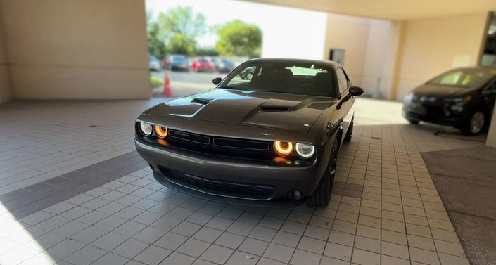 2022 Dodge Challenger SXT Hero Image