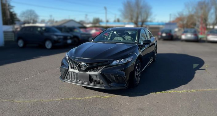 2024 Toyota Camry SE Hero Image