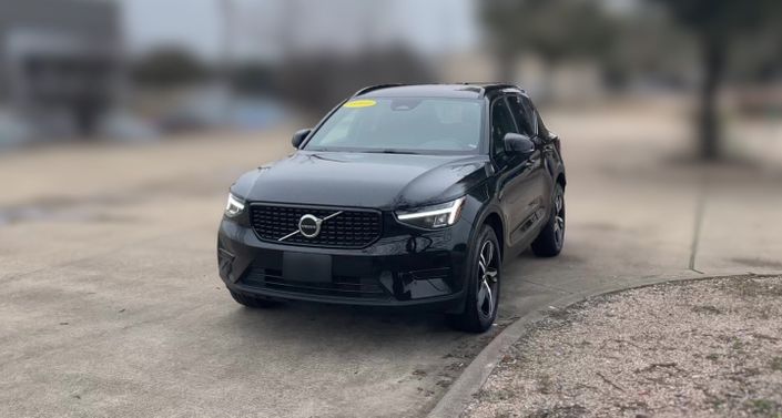 2024 Volvo XC40 B5 Core -
                Fort Worth, TX